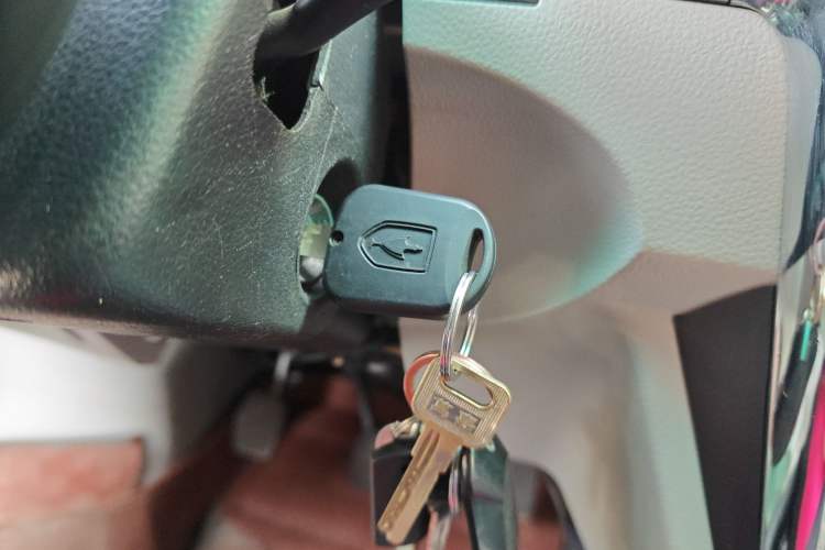 Used Jinbei New Hiace X30L 2021 1.5L Wealth Central Air Conditioning Edition Van China VI Standard SWC15M Vehicle Key