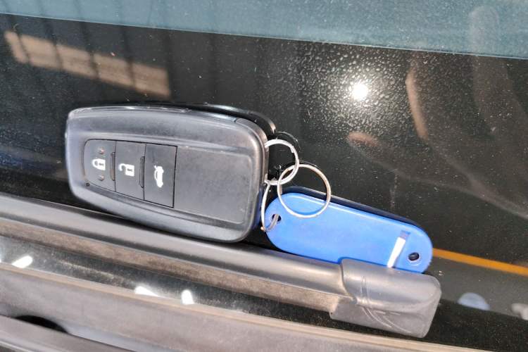 Used Toyota Corolla 2021 Dual-Motor 1.8L E-CVT Elite Edition