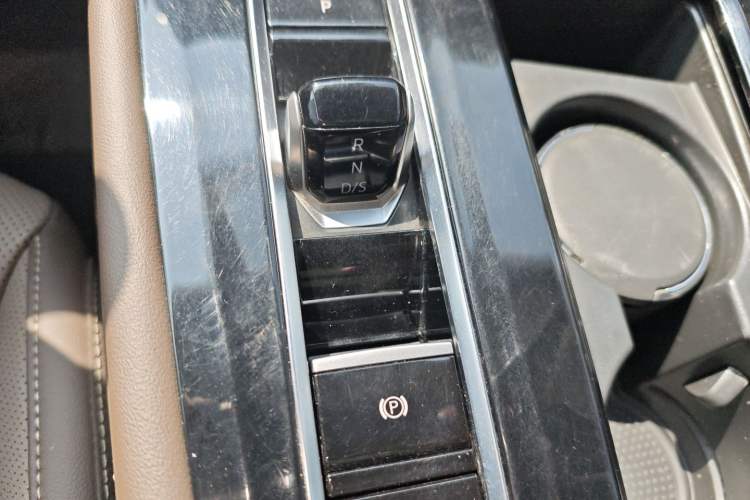 Used Volkswagen Viloran 2022 380TSI Luxury Edition