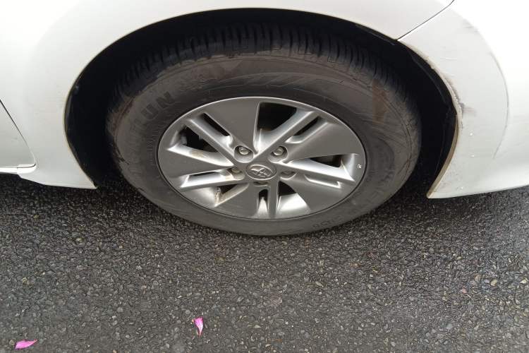 Used Toyota Corolla 2017 1.2T CVT GL Right Front Wheel Hub