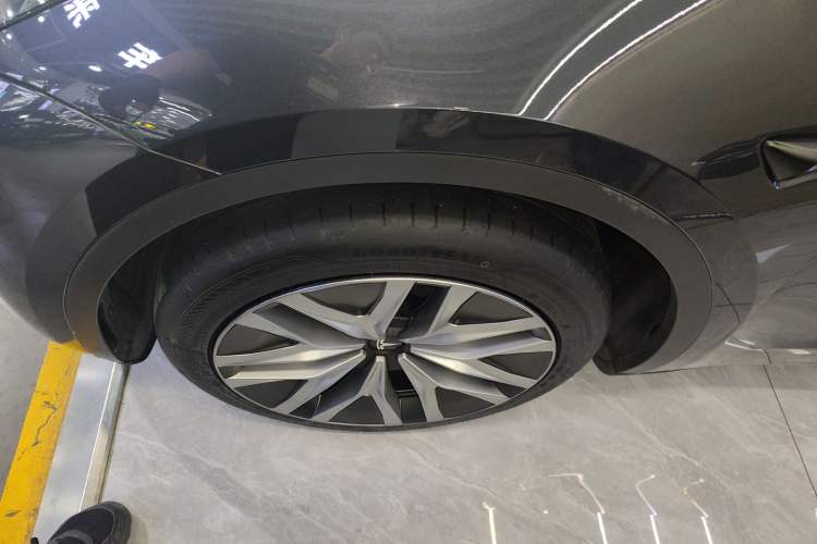 Used Tesla Model Y 2024 Rear-Wheel-Drive Version
