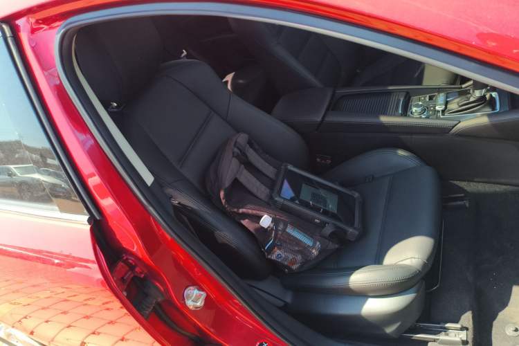 Used Mazda Atenza 2018 2.0L Blue Sky Luxury Edition China V Standard Right Front Seat