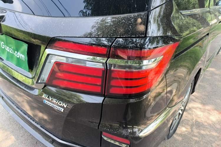 Used Honda Elysion 2019 2.0L Hybrid Luxury Edition