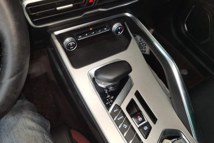 Used Geely Auto Coolray 2021 1.4T DCT Diamond Edition Gear Lever