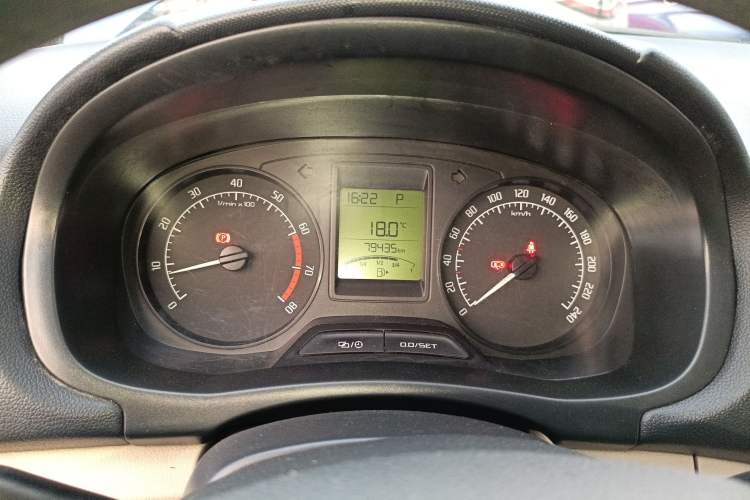 Used Skoda Fabia 2014 1.4L Automatic Crystal Edition
