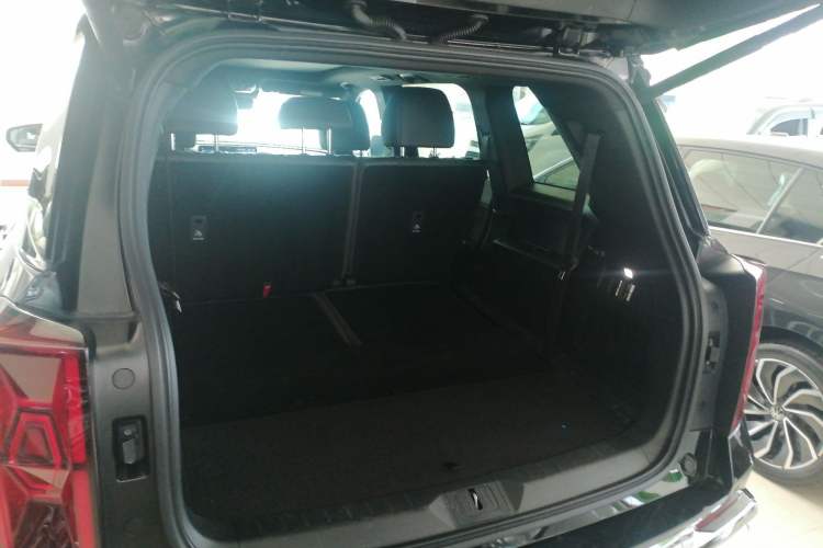 Used GAC Trumpchi GS8 2022 Double-Energy Series 2.0TM Four-Wheel Drive Premium Edition (7 Seats) Trunk