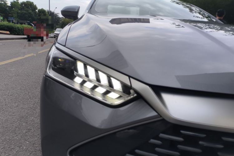 Used BYD Qin PLUS 2024 HONOR Edition DM-i 120KM Beyond Model Right Front Headlight