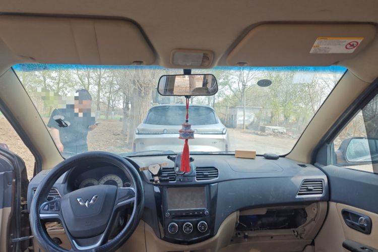 Used Wuling Hongguang 2014 1.5L S Luxury Model
