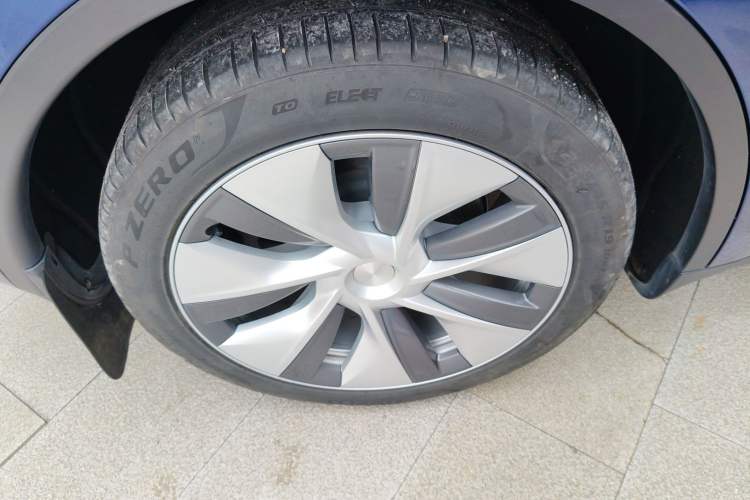 Used Tesla Model Y 2022 Rear-Wheel-Drive Version
