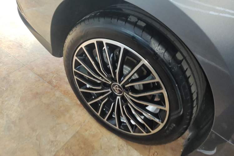 Used BYD Han 2023 DM-i Champion Edition 121KM Prestige Model