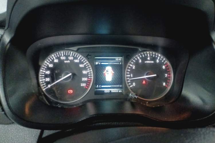 Used SWM X7 2017 1.8L Manual Luxury 5-seater