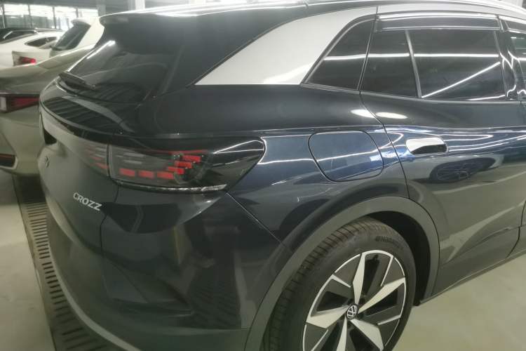 Used Volkswagen ID.4 CROZZ 2021 Long-Range Lite PRO Two-Wheel Drive Version
