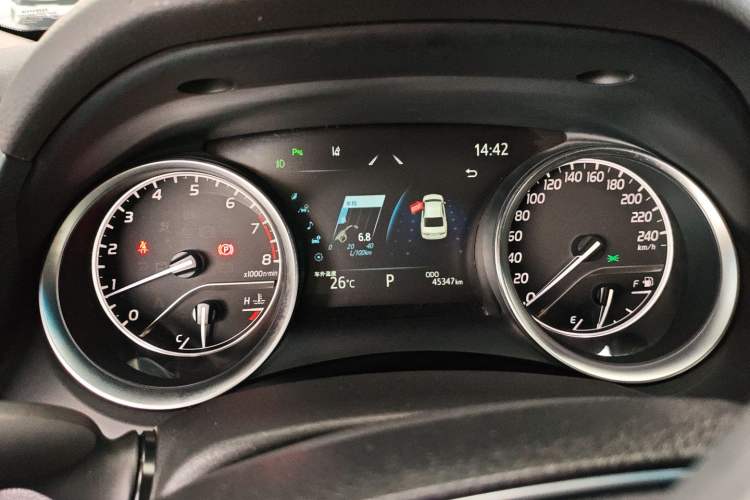 Used Toyota Camry 2021 2.0G Luxury Edition
