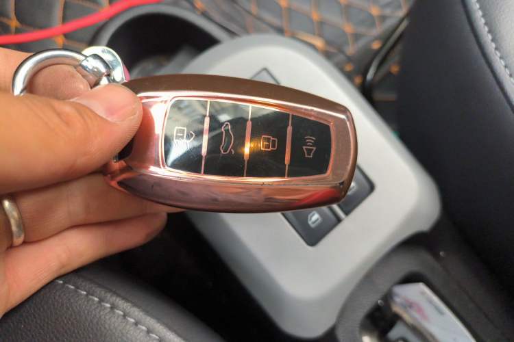 Used ORA Black Cat 2021 351 km Standard Version
