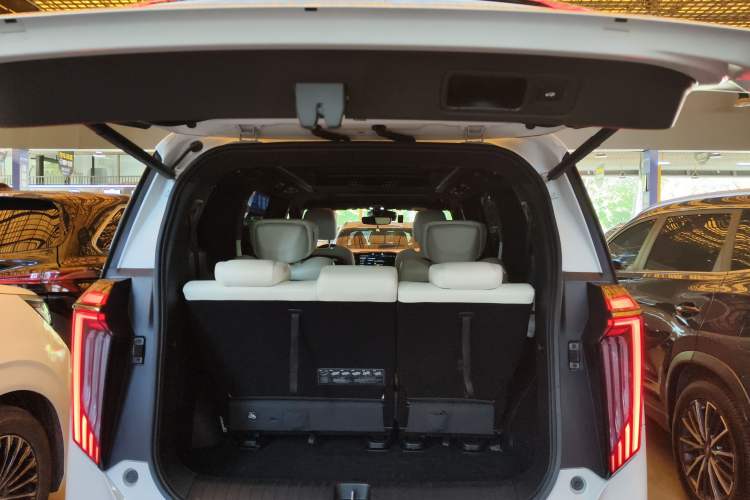 Used GAC Trumpchi M8 2023 Zongshi Series Dual-Motor Flagship Edition