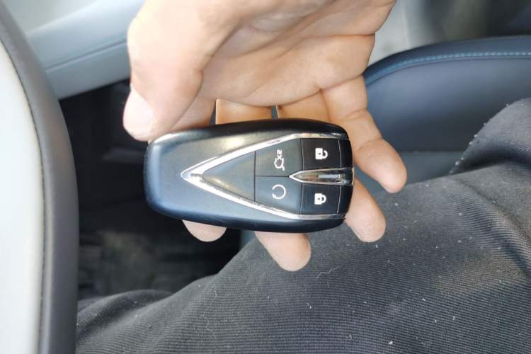 Used CHANGAN UNI-Z New Energy 2024 Blue Whale Smart Electric iDD 125km Beyond Edition Interior 1