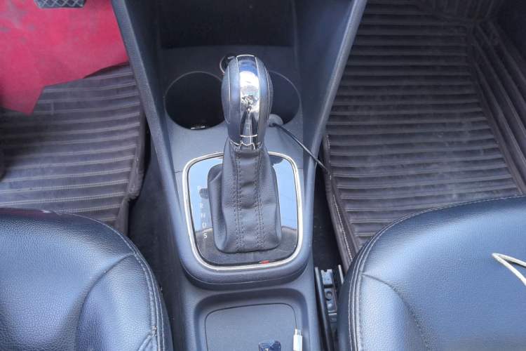 Used Volkswagen Polo 2016 1.6L Automatic Comfort Model