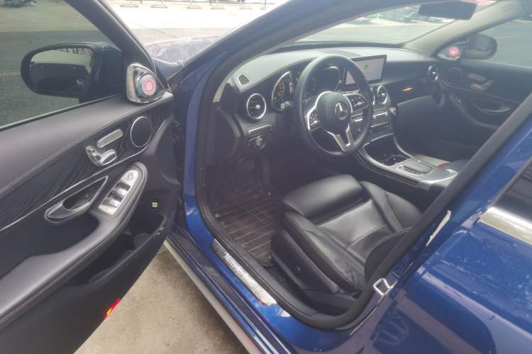 Used Mercedes-Benz C-Class 2019 Restyled C 260 L Sport Edition Driver Seat