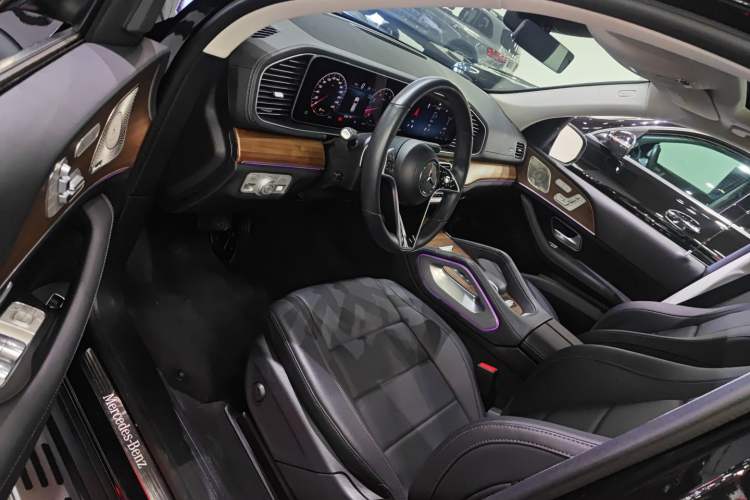 Used Mercedes-Benz GLE 2024 GLE 450 4MATIC Stylish Model
