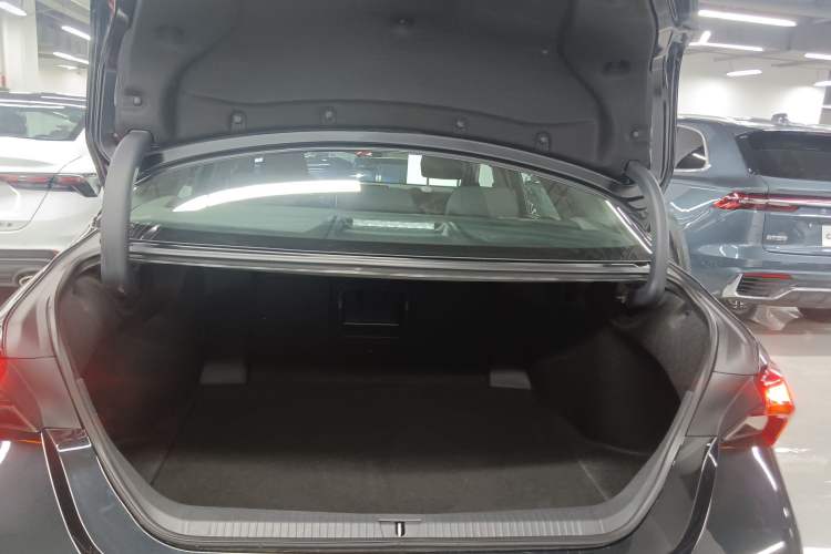 Used Toyota Avalon 2024 2.0L Ambition Edition