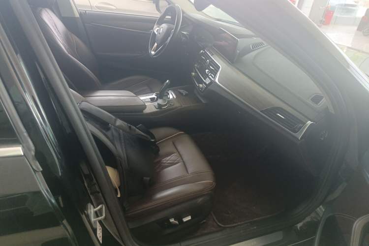 Used BMW 5 Series New Energy 2019 530Le Luxury Package Right Front Seat