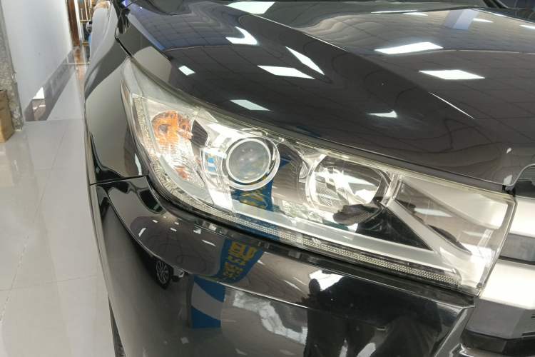 Used Toyota Highlander 2018 2.0T Four-Wheel Drive Luxury Edition 7 Seats China V Emission Standard