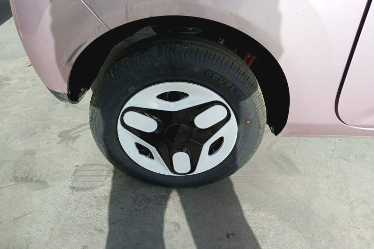 Used Geely Galaxy Panda 2025 210 km – Yuanqi Bear Right Rear Wheel Hub