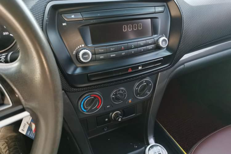 Used Great Wall Wingle 5 2020 2.4L Gasoline Two-Wheel Drive Value Edition Big Double Cab China VI Standard 4K22D4M
