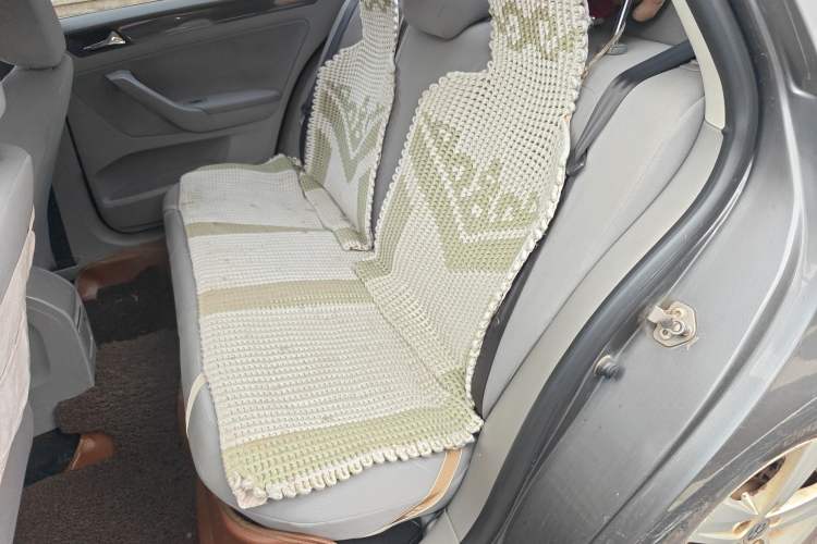 Used Volkswagen Bora 2013 1.6L Manual Fashion Edition
