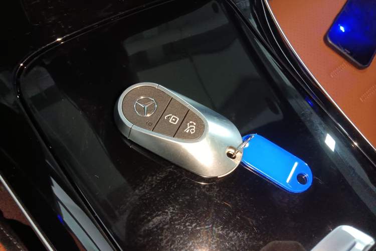 Used Mercedes-Benz C-Class 2022 Restyled C 200 L Sport Edition Vehicle Key