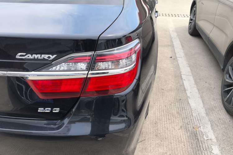 Used Toyota Camry 2015 2.0G Premier Edition
