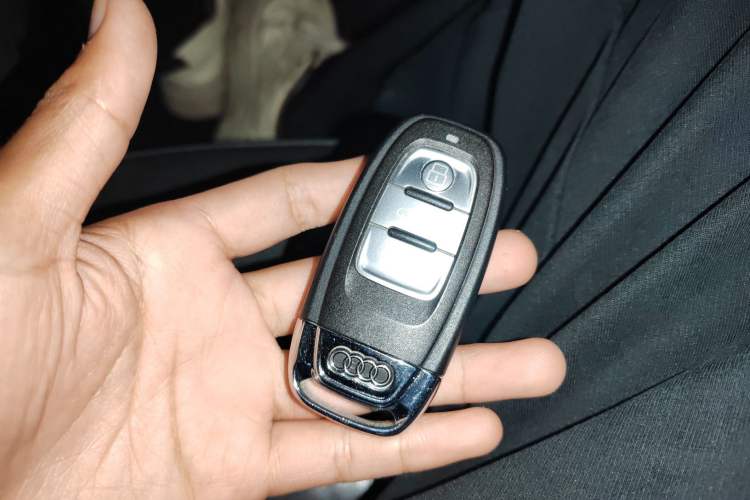 Used Audi Q5 2017 Plus 40 TFSI Technology Model Vehicle Key