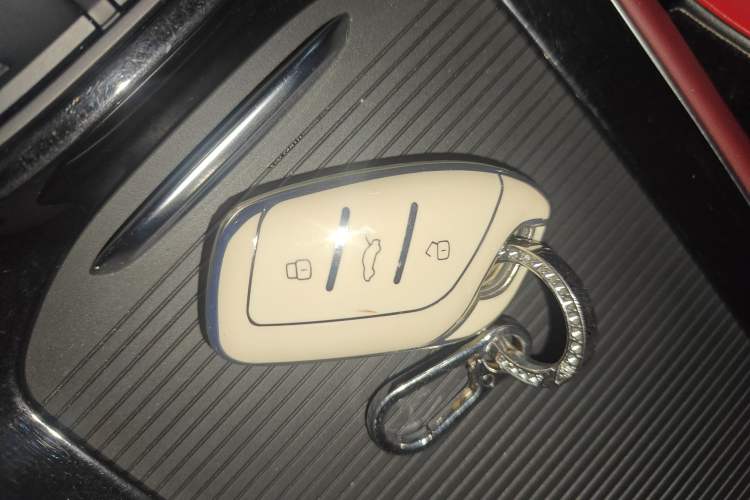 Used MG HS 2018 30T Automatic Two-Wheel Drive Trophy Edition—High-Octane V-Model