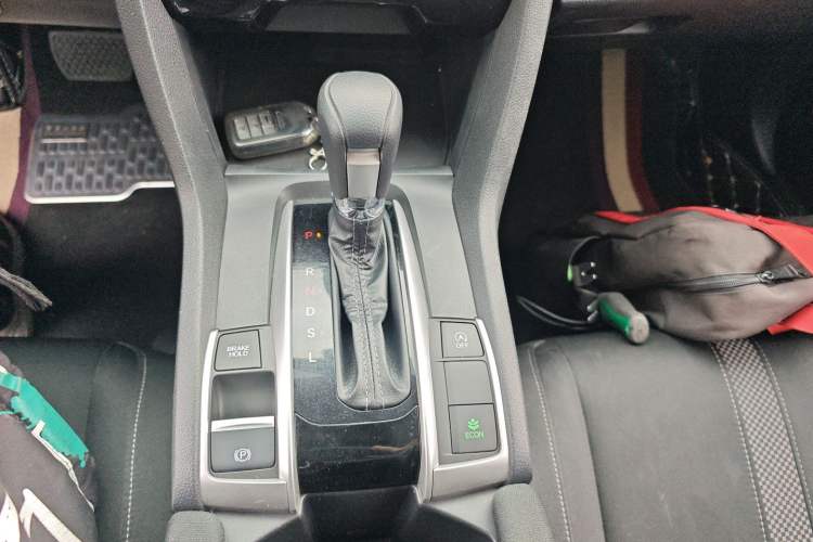 Used Honda Civic 2021 HATCHBACK 220TURBO CVT New Trendsetter
