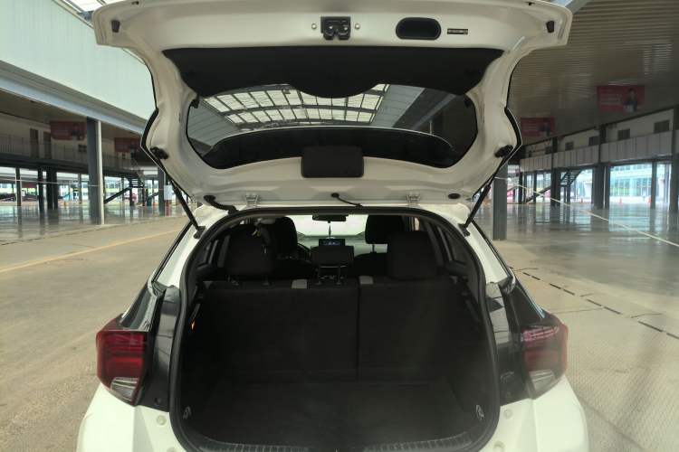 Used Toyota YARiS L Zhi Xuan 2021 X-Trail 1.5L CVT Leading Edition