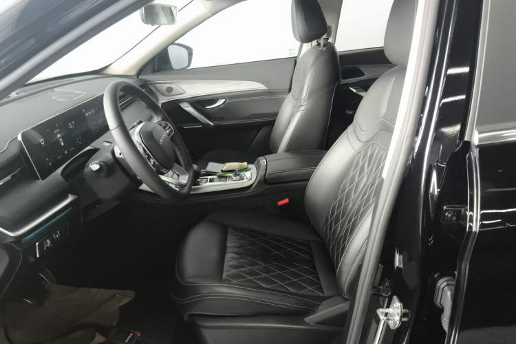 Used JETOUR X70 PLUS 2023 1.6T DCT Stronger 5-Seater