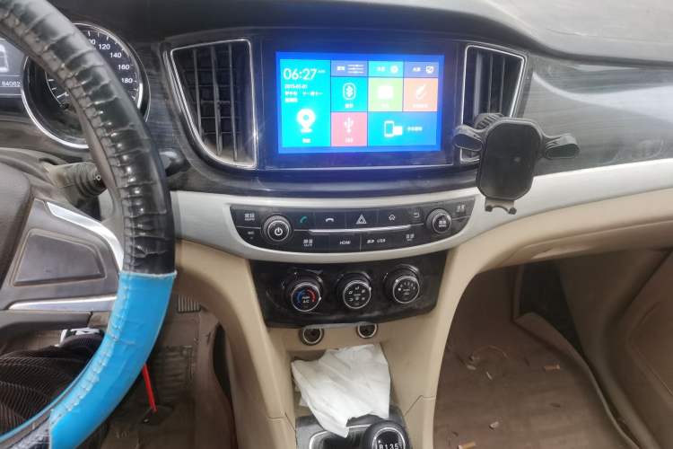 Used Baojun 730 2016 1.5L Manual Comfort Version 7 Seats China V Emission Standard