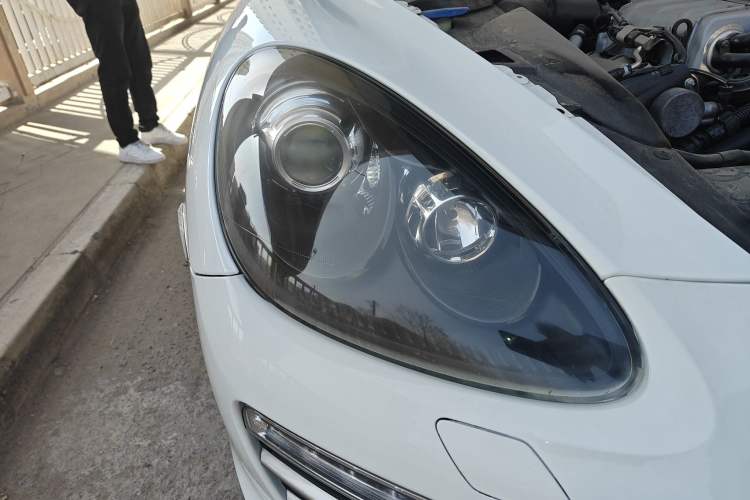 Used Porsche Cayenne 2014 Cayenne Platinum Edition 3.0T