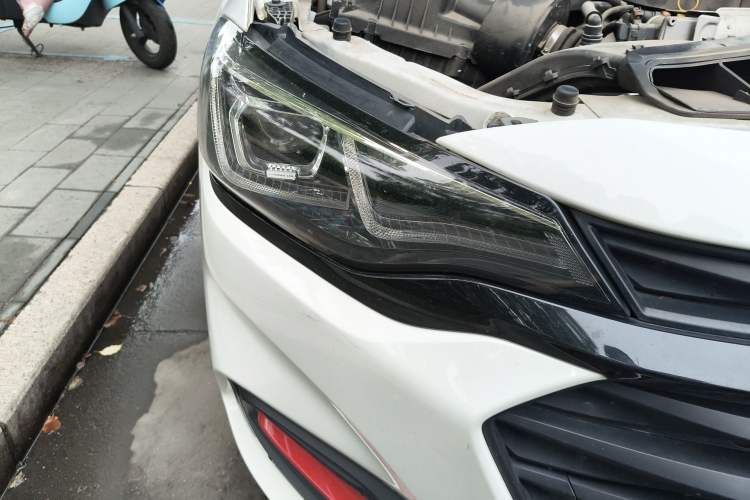 Used Chevrolet Monza 2019 Redline 320T Dual-Clutch Sporty Version China VI Standard