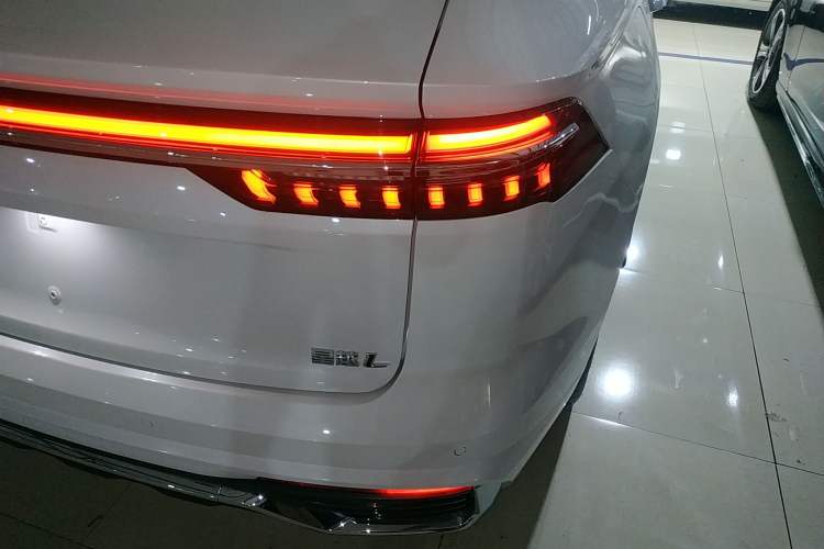 Used Geely Auto Monjaro L 2023 2.0TD High-Power Automatic Two-Wheel Drive Flagship Version
