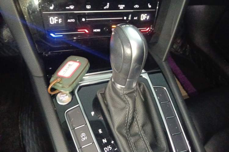 Used Volkswagen Magotan 2020 330TSI DSG Leading Model Gear Lever