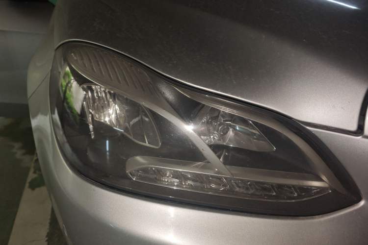 Used Mercedes-Benz E-Class 2015 E 260 L Sport Edition Right Front Headlight