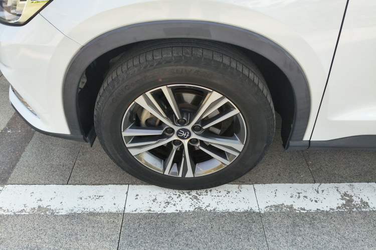 Used BYD Song Pro 2019 1.5T Automatic Elite Edition Left Front Wheel Hub
