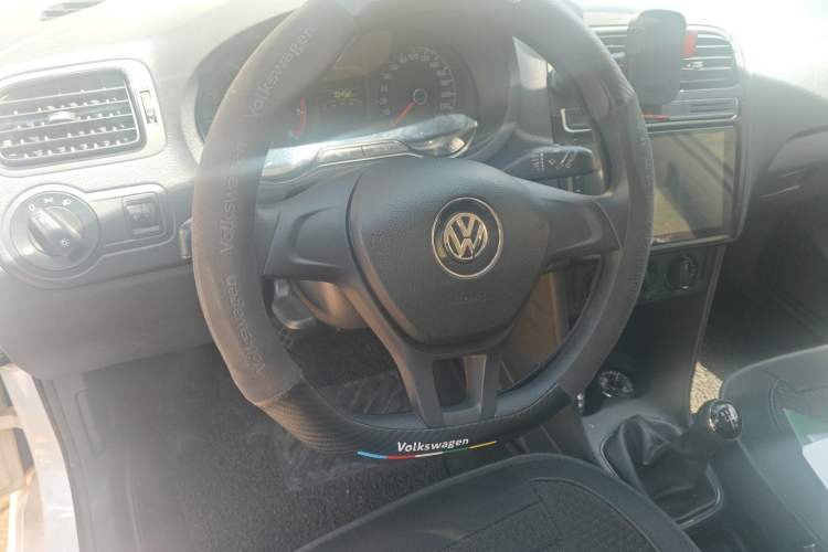 Used Volkswagen Polo 2014 1.4L Manual Fashion Edition