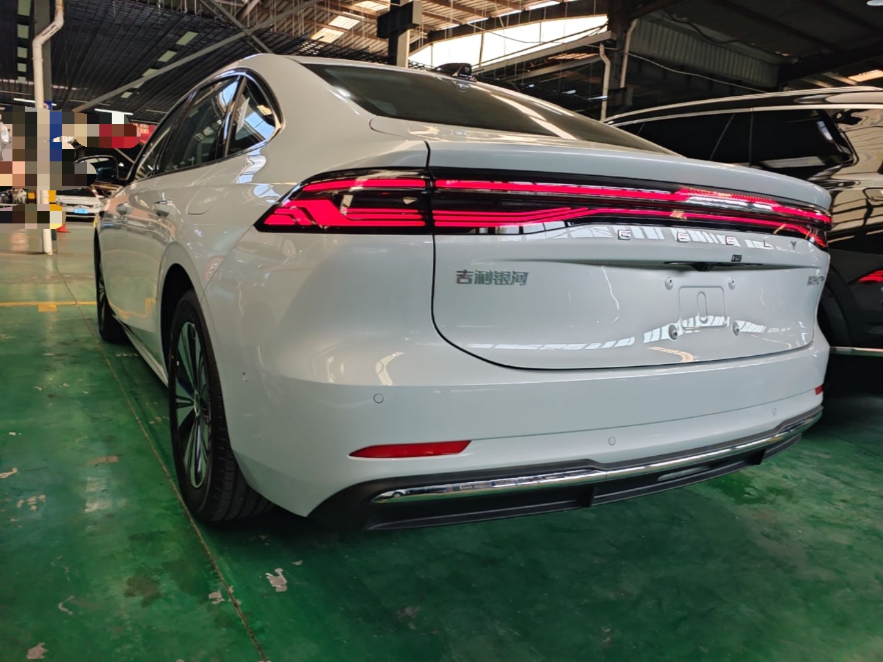 Geely Galaxy A7 2025 Model EM-i 150km Exploration+ Edition — снимка 13