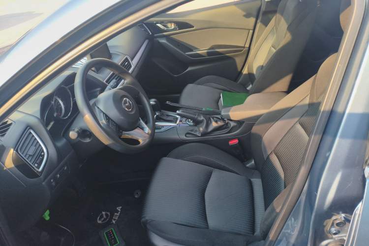 Used Mazda Mazda 3 Axela 2014 Hatchback 1.5L Automatic Luxury Model