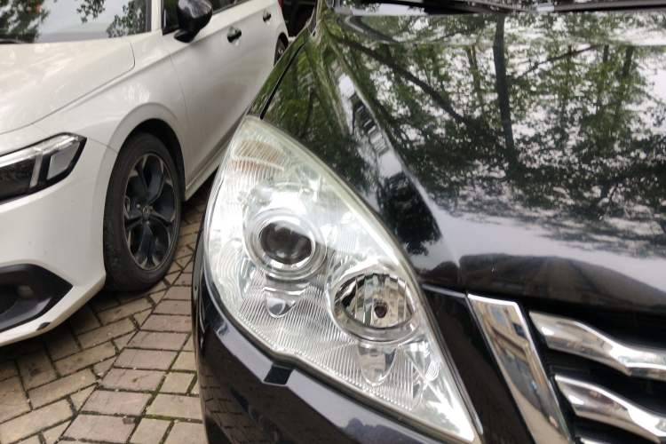 Used Haval H6 2016 Upgraded Model 1.5T Manual Two-Wheel Drive Urban Version Right Front Headlight