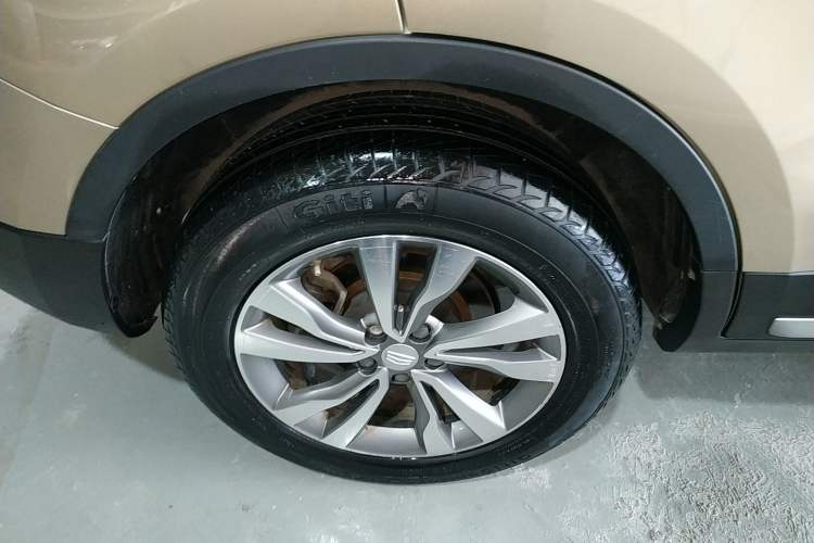 Used Geely Auto Emgrand X7 Sport 2016 1.8TD Automatic Smart Connectivity Version Right Rear Wheel Hub