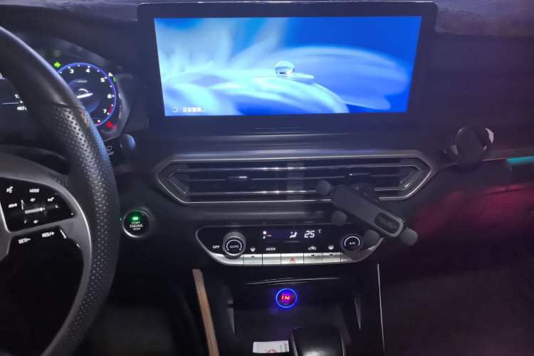 Used BAIC Beijing U7 2019 1.5T CVT New Smart Version China VI Emission Standard
