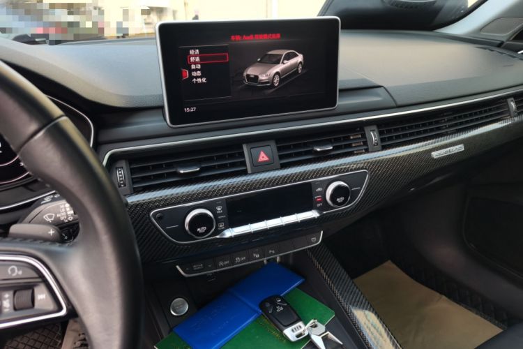 Used Audi A4L 2019 40 TFSI Fashion Version China V Audio And AC Panel